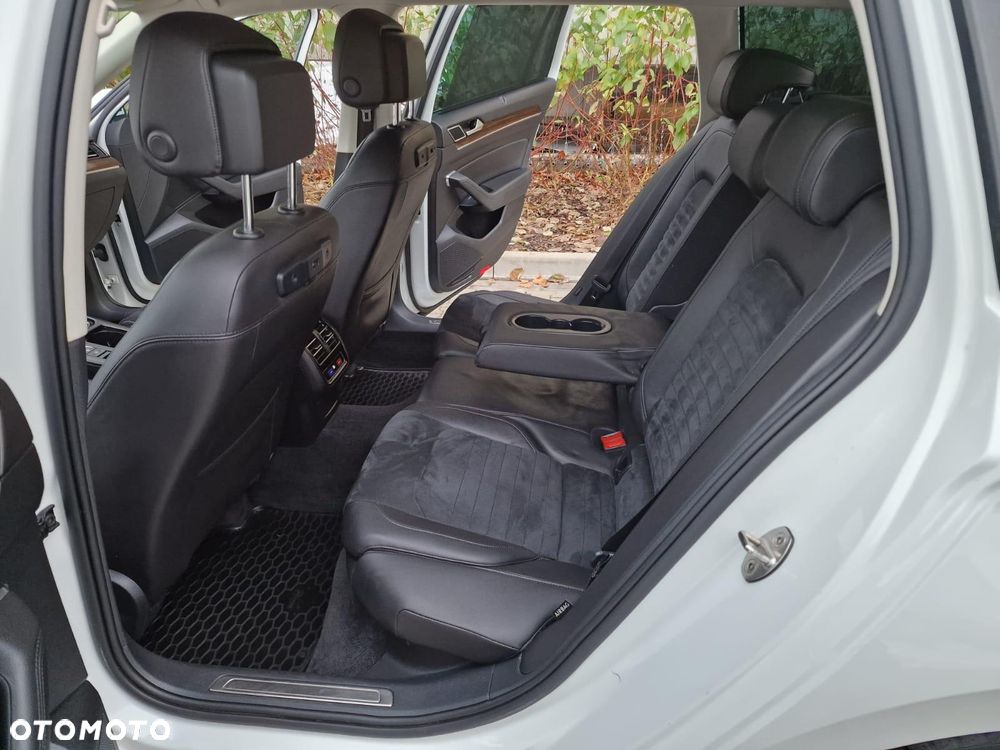 Volkswagen Passat - 31