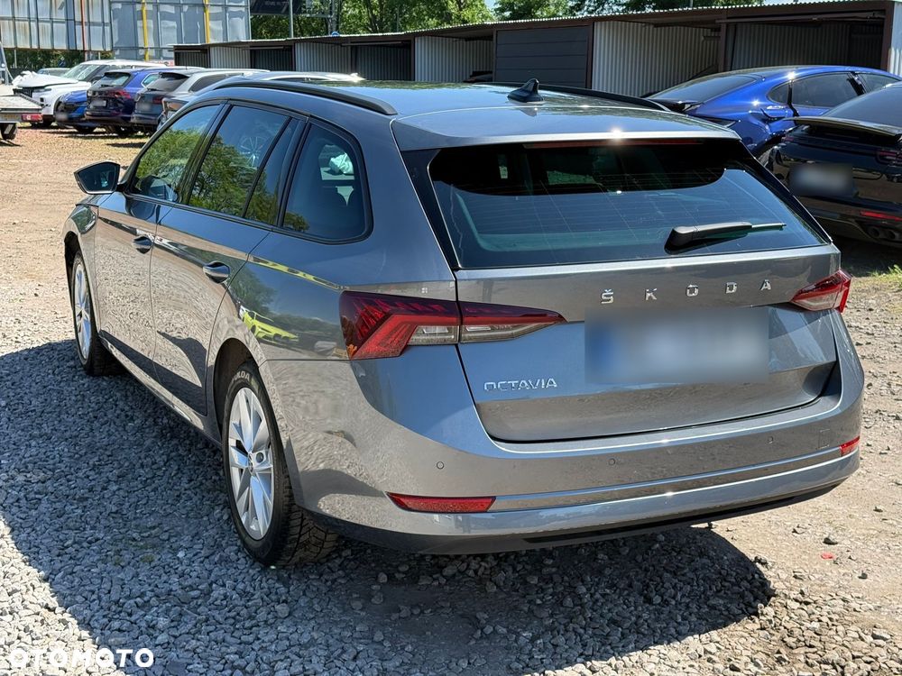 Skoda Octavia 2.0 TDI Essence - 14