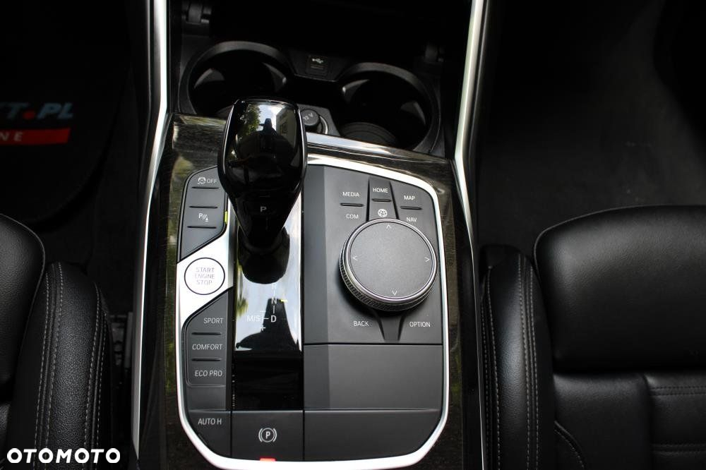 BMW Seria 3 - 26