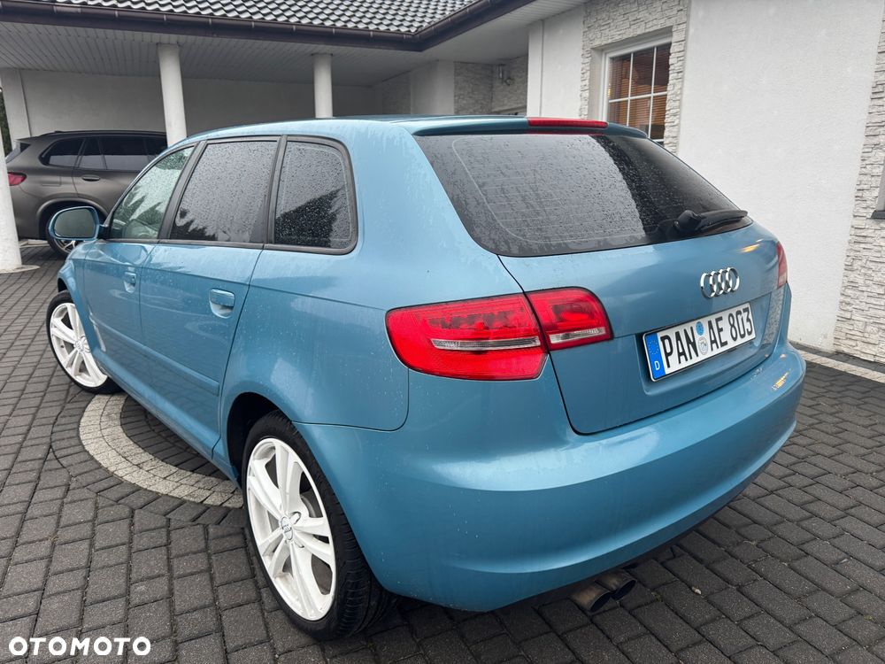 Audi A3 Sportback 2.0 TDI DPF Attraction - 4