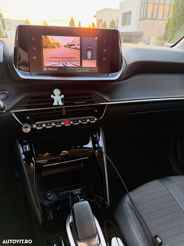Peugeot 208 e-208 Allure - 18