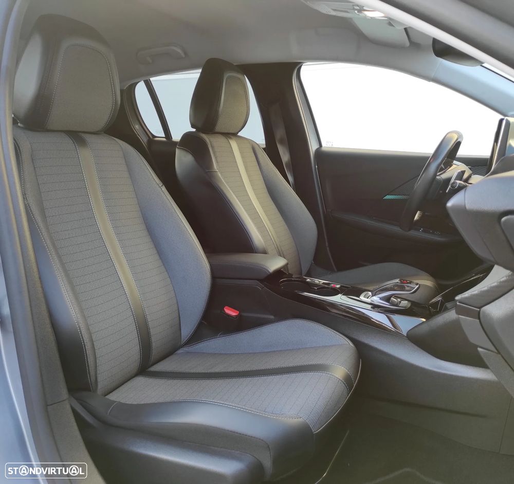 Peugeot 208 PureTech 100 EAT8 Allure Pack - 19
