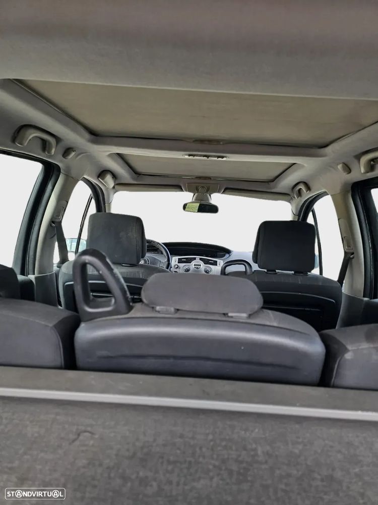 Renault Grand Scénic 1.5 dCi Luxe 7L. - 8