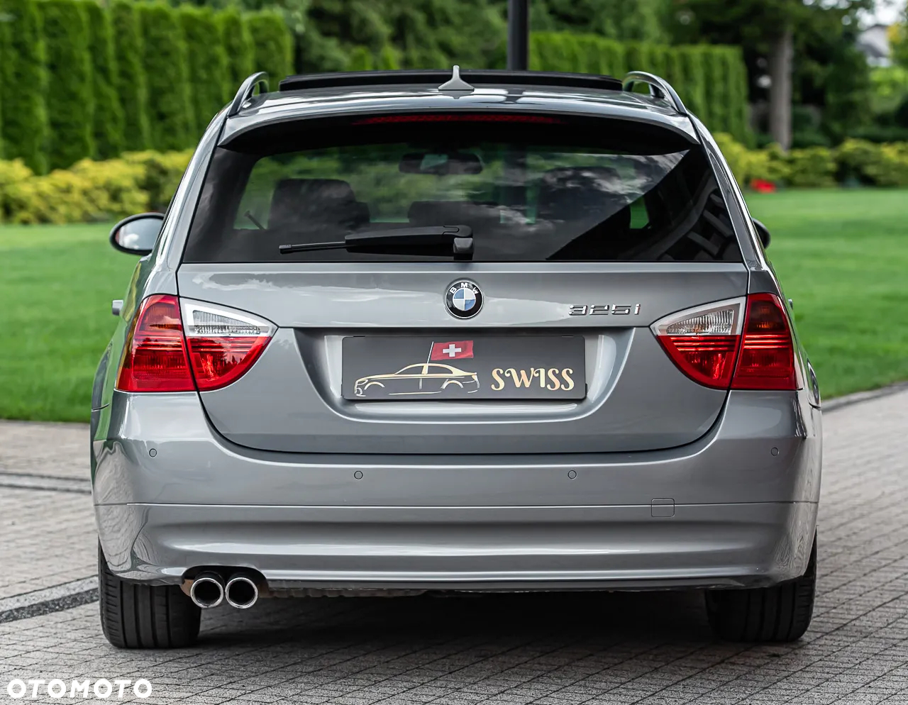 BMW Seria 3 325i Touring - 11