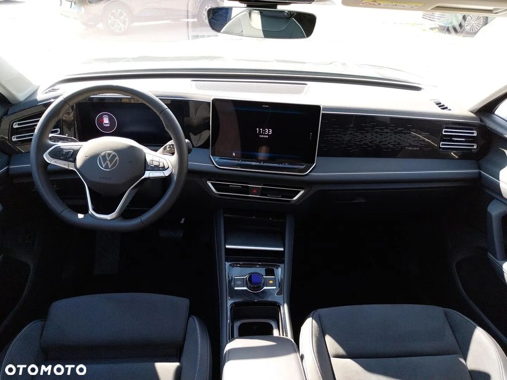 Volkswagen Tiguan - 10