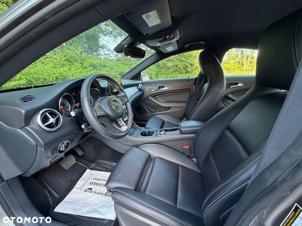 Mercedes-Benz CLA 220 7G-DCT Edition 1 - 13