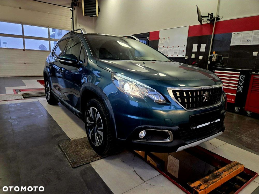 Peugeot 2008 1.2 Pure Tech Allure S&S - 29