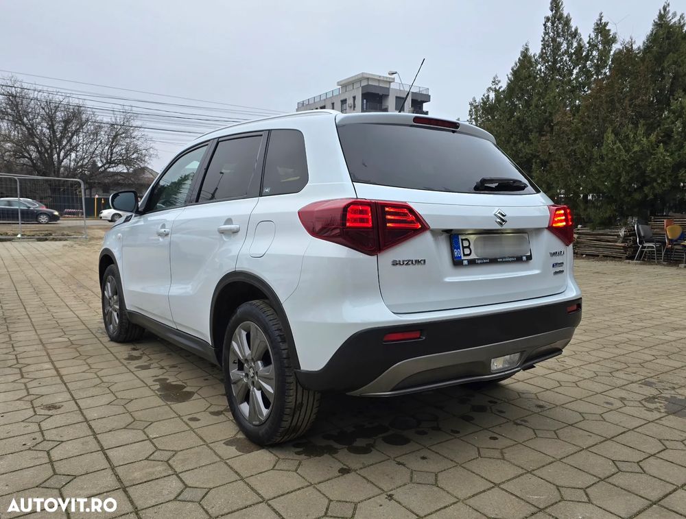 Suzuki Vitara 1.4 Boosterjet AllGrip MHEV Passion - 4