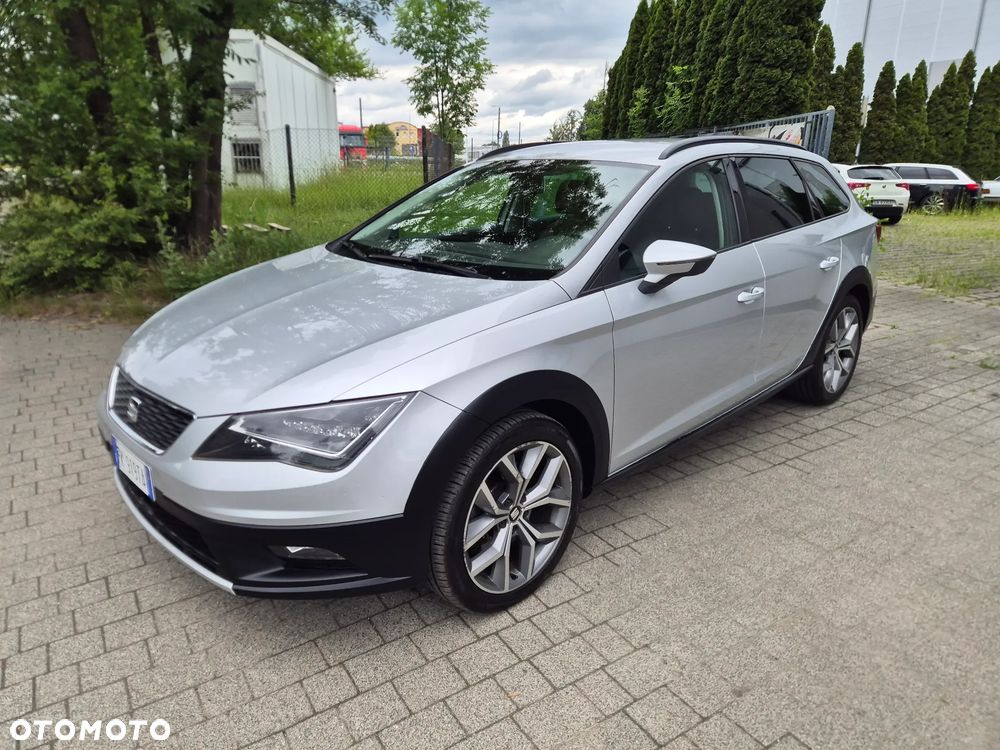 Seat Leon 2.0 TDI DPF Start&Stop DSG XCELLENCE - 2
