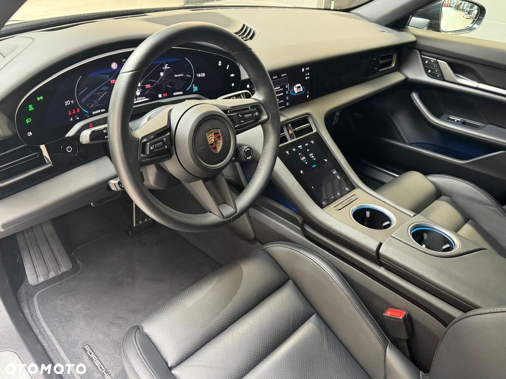 Porsche Taycan 105kWh Performance Plus - 10