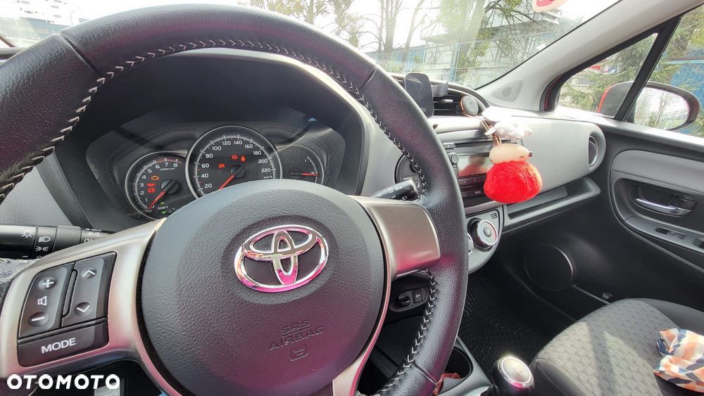 Toyota Yaris 1.0 Active EU6 - 10
