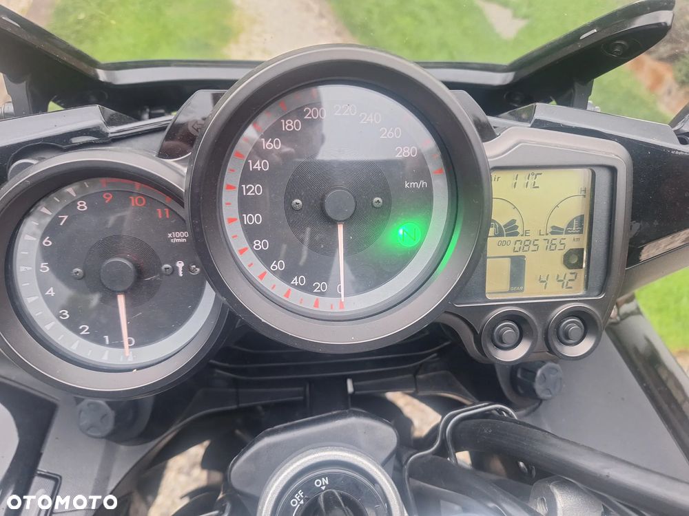 Yamaha FJR - 7