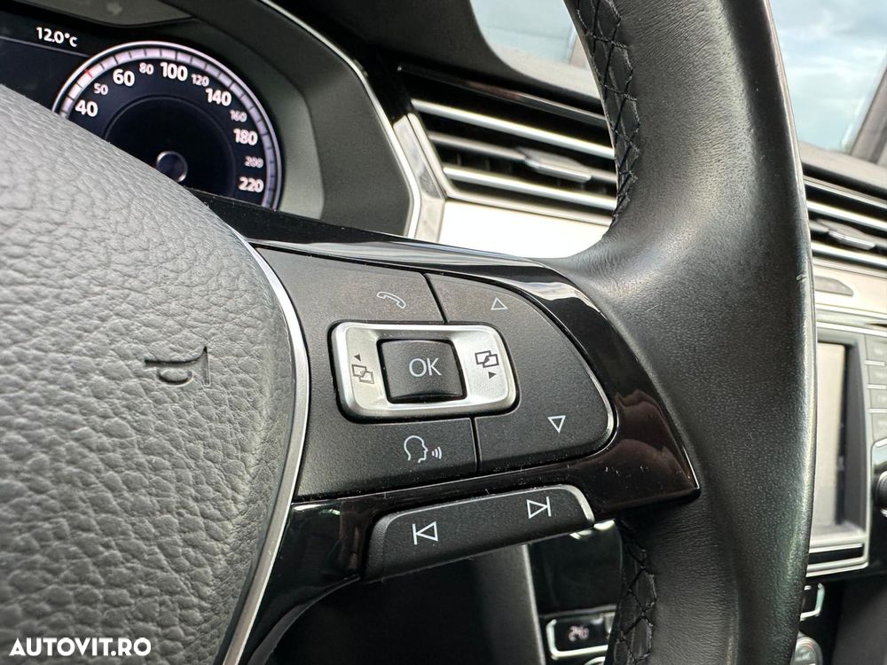 Volkswagen Passat - 16