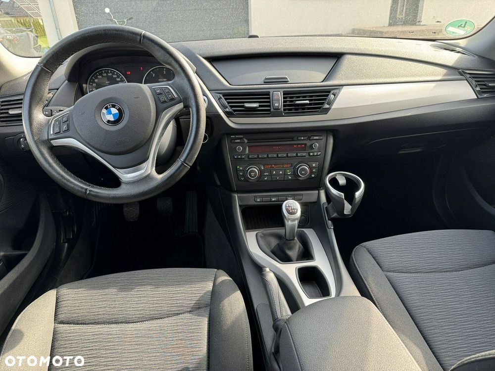 BMW X1 sDrive18d xLine - 21