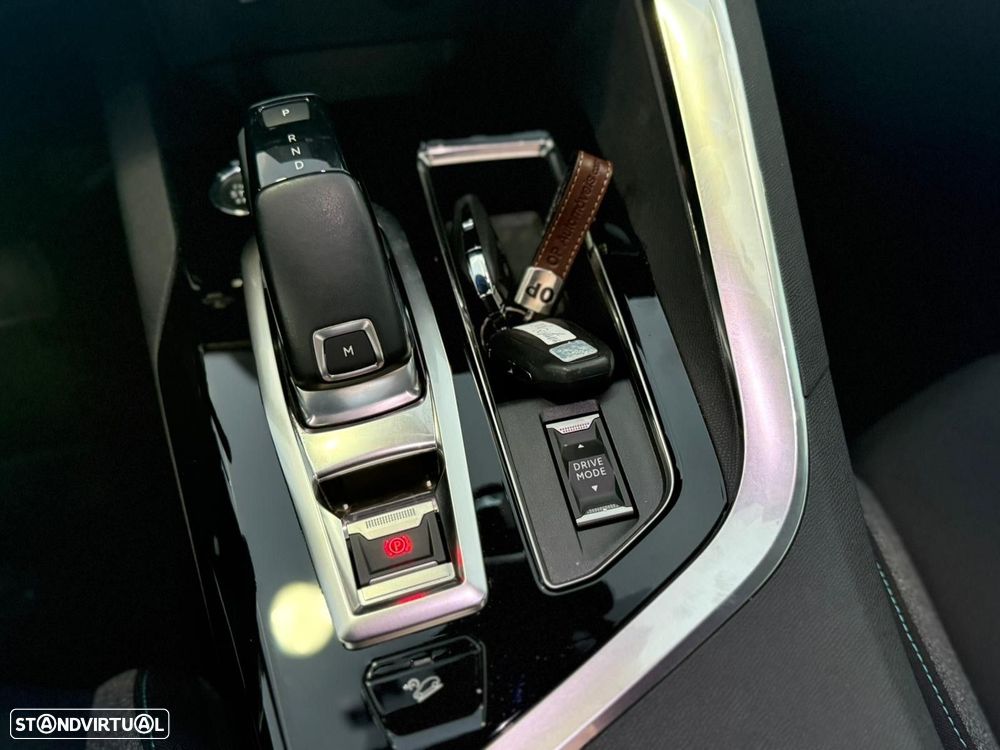 Peugeot 3008 1.2 PureTech Allure EAT8 - 11