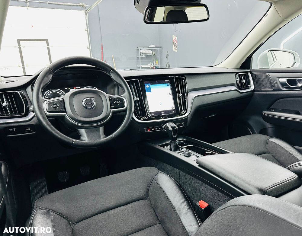 Volvo V60 D4 Momentum Pro - 20