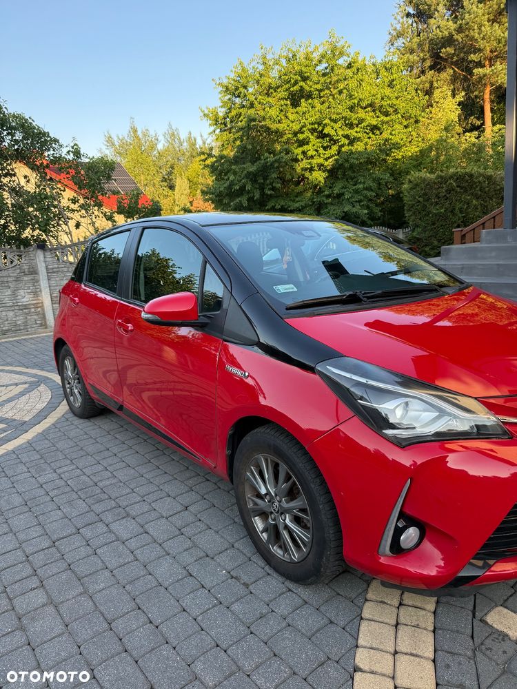 Toyota Yaris Hybrid 100 Selection Platinum - 4