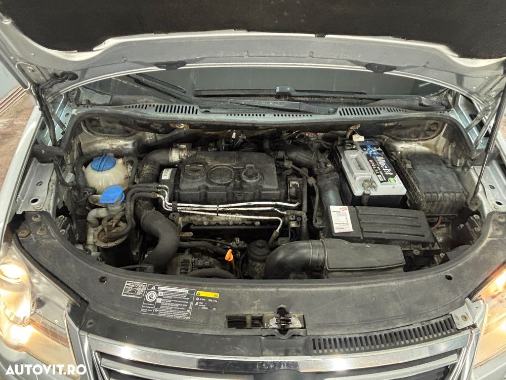 Volkswagen Touran 1.9 TDI Conceptline - 13