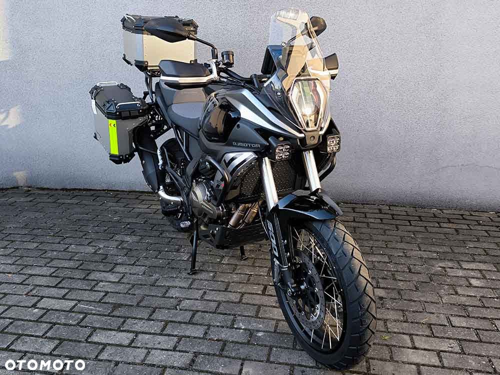 QJMOTOR SRT 600SX - 14