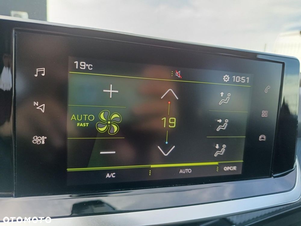 Peugeot 2008 1.2 PureTech Allure Pack S&S - 31