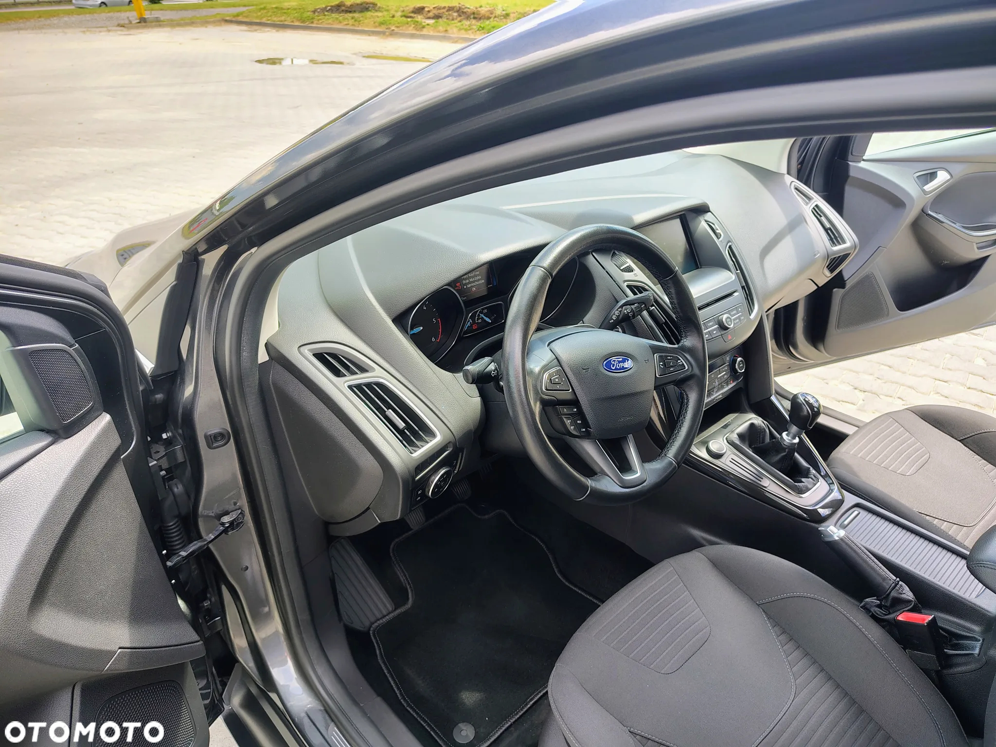 Ford Focus 1.6 TDCi DPF Titanium - 12