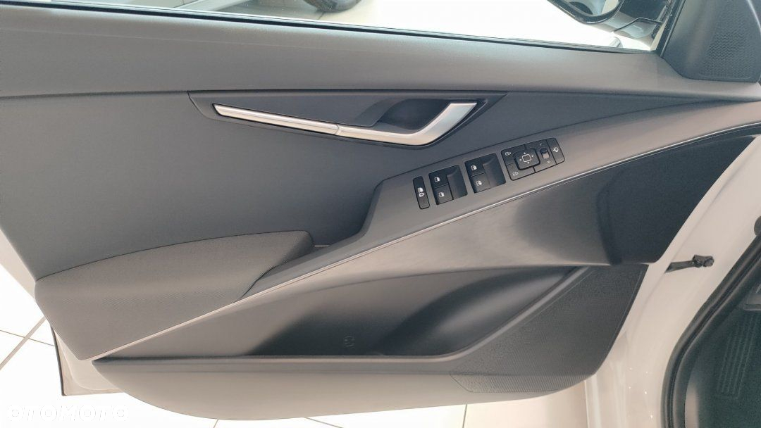 Kia Niro - 10