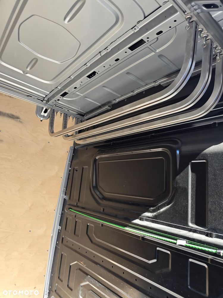 Volkswagen Crafter - 10