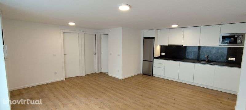 Arrenda-se T2 Novo com despesas INCLUÍDAS - Grande imagem: 2/3