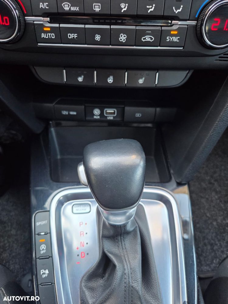 Kia Ceed 1.4 T-GDI 7DCT GT Line - 16