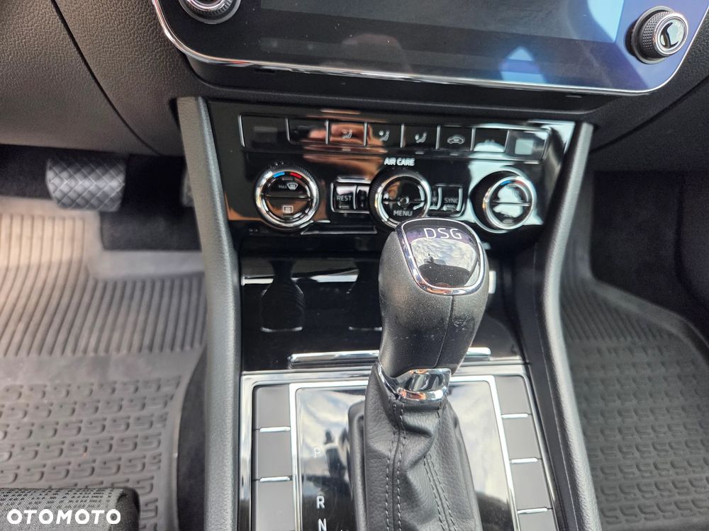 Skoda Superb 2.0 TDI Ambition DSG - 11