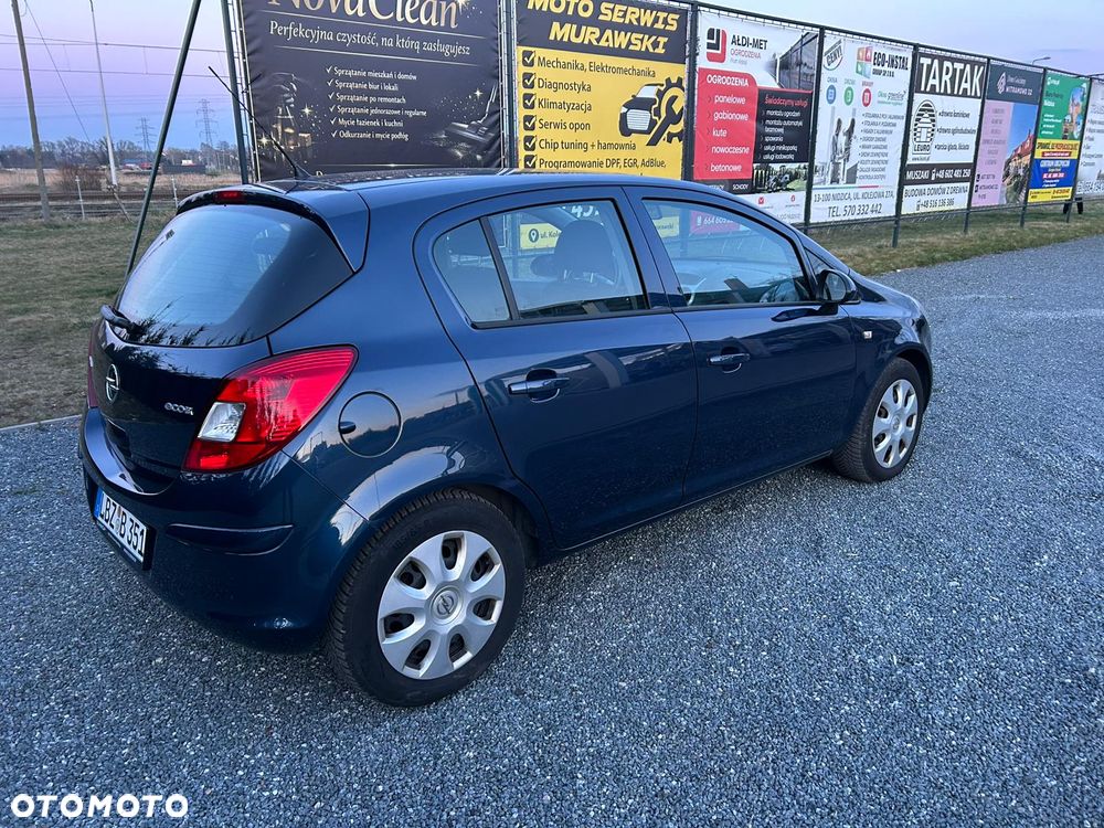 Opel Corsa 1.2 16V Innovation - 4