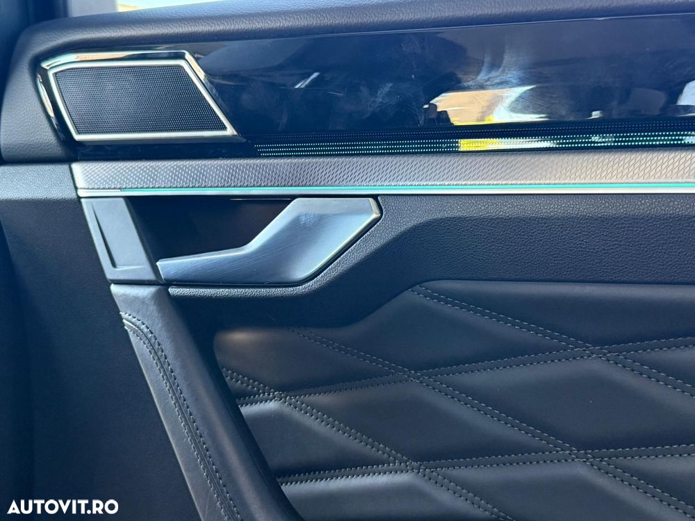 Volkswagen Touareg - 19