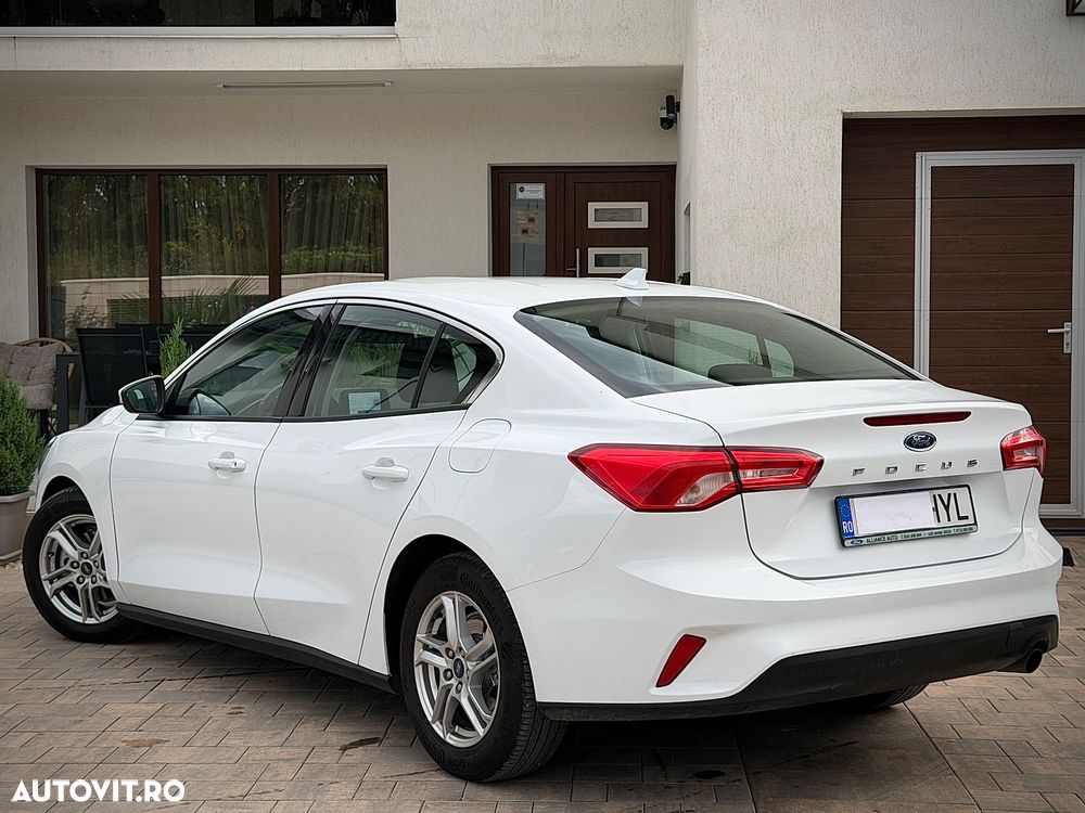 Ford Focus 1.0 EcoBoost Trend Edition - 4