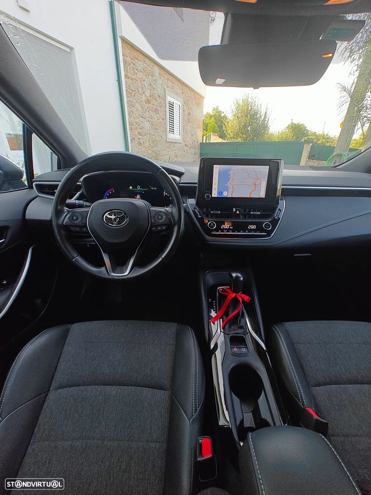 Toyota Corolla Touring Sports 1.8 Hybrid Comfort+P.Sport - 4