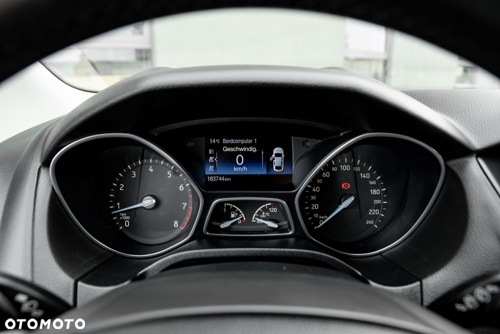Ford Focus 1.0 EcoBoost Trend - 26