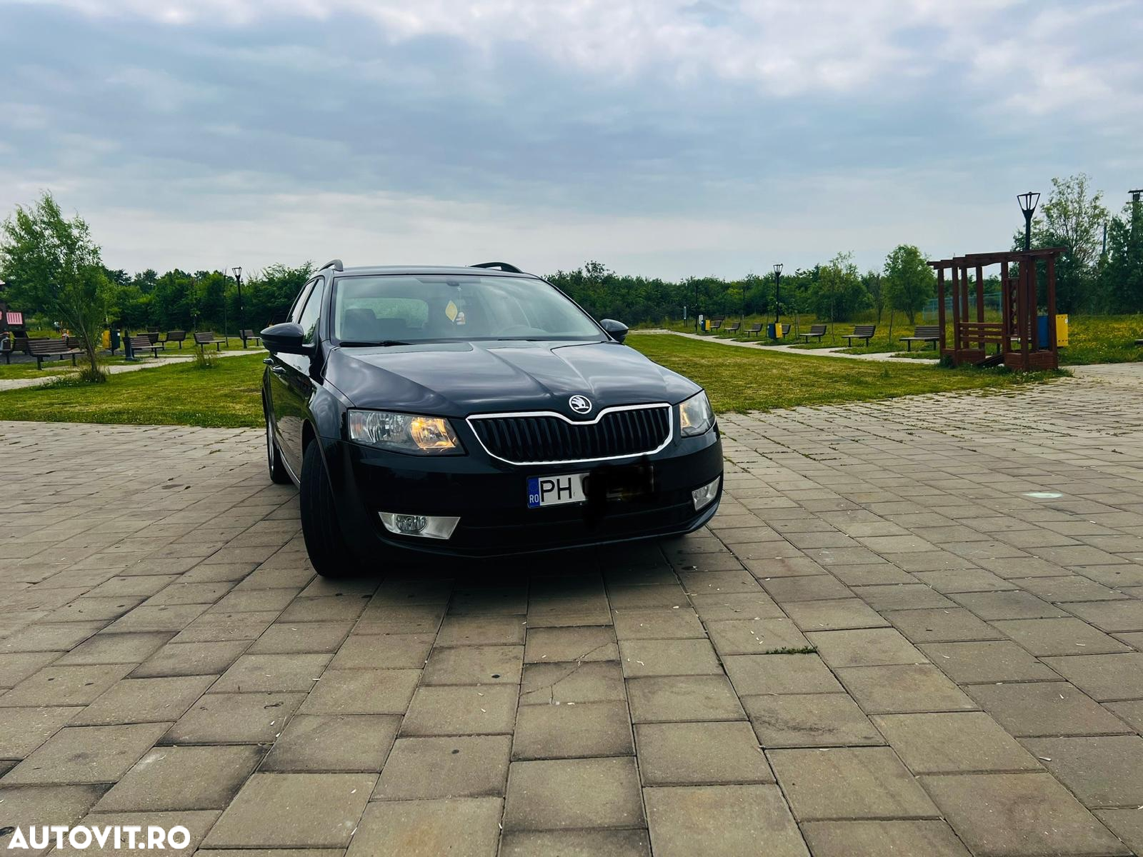 Skoda Octavia Combi 2.0 TDI Ambition - 3
