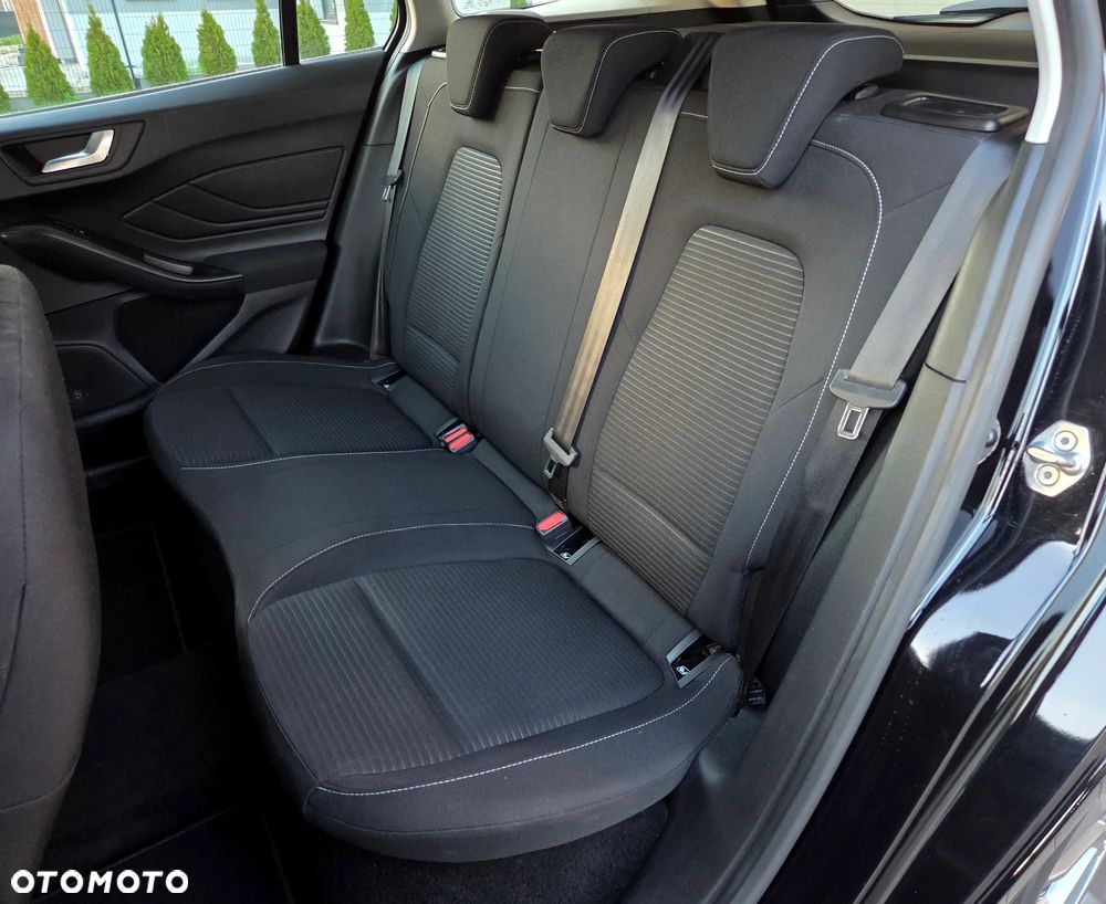 Ford Focus 1.0 EcoBoost Titanium - 14