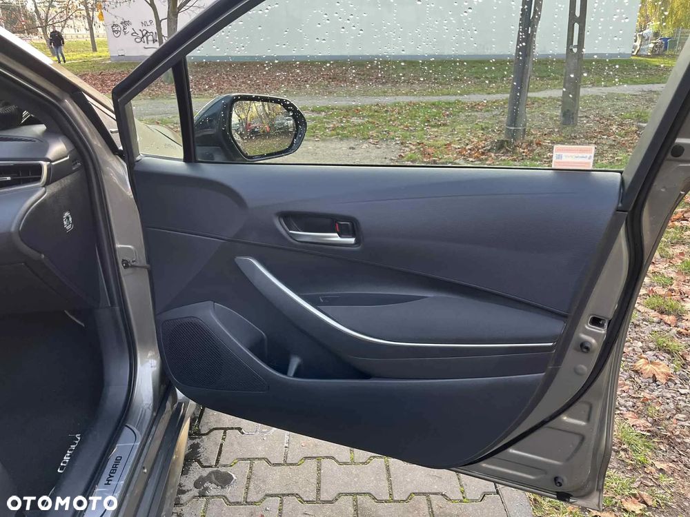 Toyota Corolla 1.8 Hybrid Comfort - 19