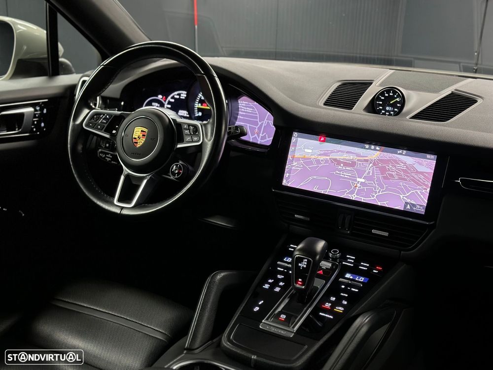 Porsche Cayenne Coupé E-Hybrid Platinum Edition - 4