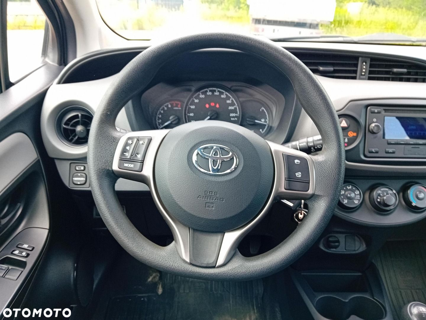 Toyota Yaris - 15