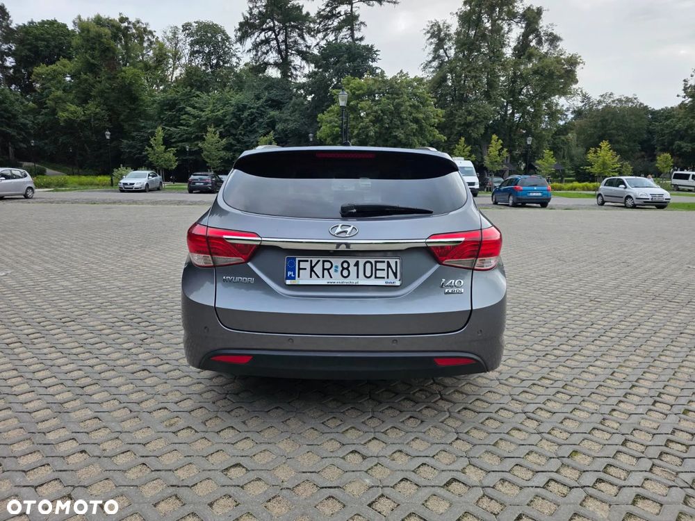 Hyundai i40 1.7 CRDi Comfort + - 19
