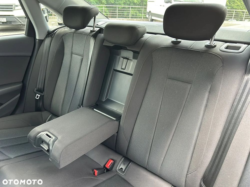 Audi A4 Limousine 35 TFSI S tronic - 18