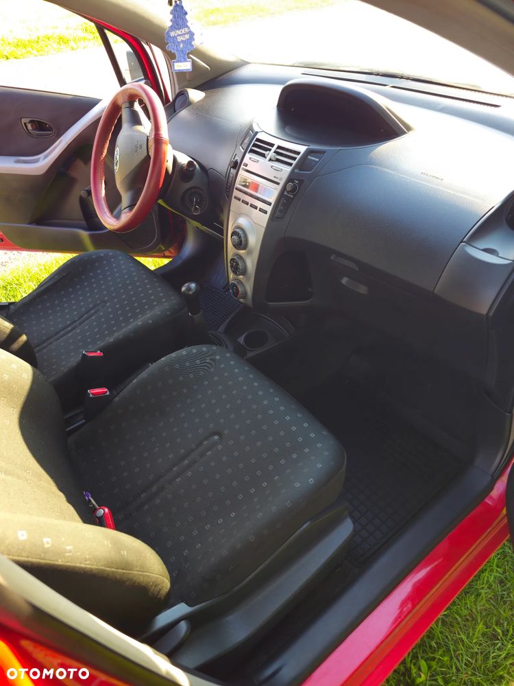 Toyota Yaris - 19