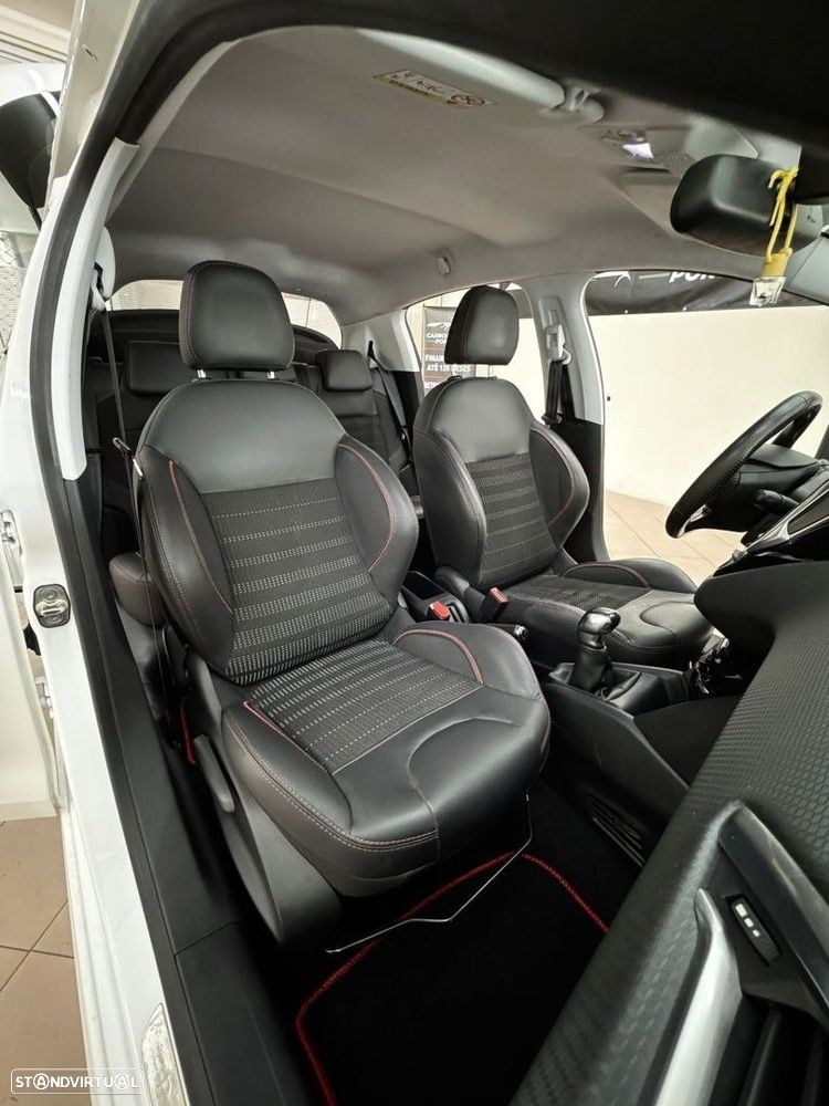 Peugeot 208 1.2 PureTech GT Line - 23
