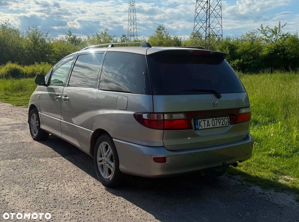 Toyota Previa 2.0 D-4D Luna - 5