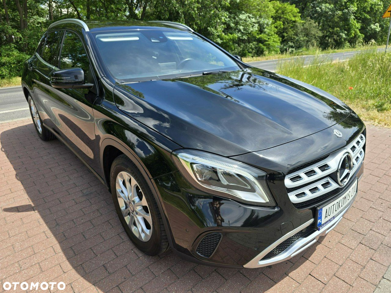 Mercedes-Benz GLA - 14