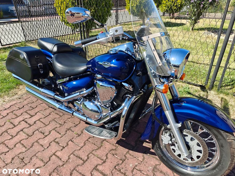 Suzuki Intruder - 3