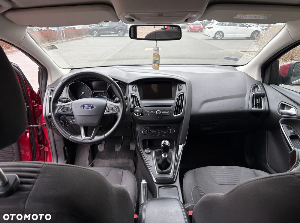 Ford Focus 1.5 EcoBoost Titanium ASS - 8