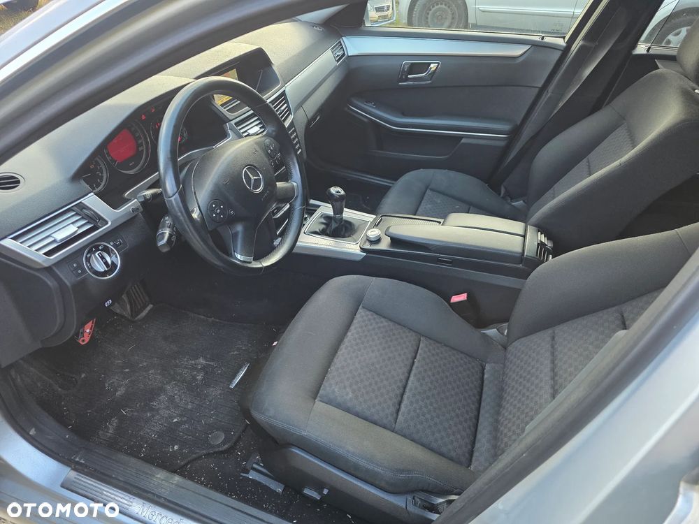 Mercedes-Benz Klasa E 200 CDI Elegance - 14