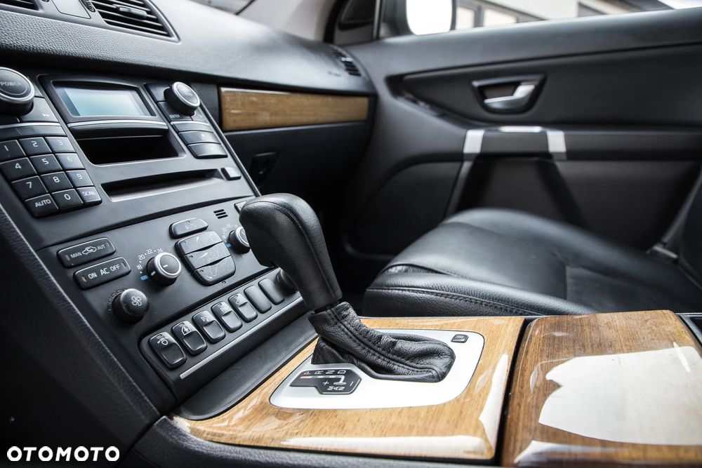 Volvo XC 90 D5 AWD Executive - 25